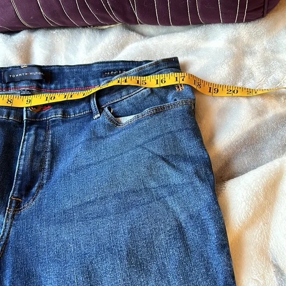 EUC Tommy slim jeans - Picture 7 of 8
